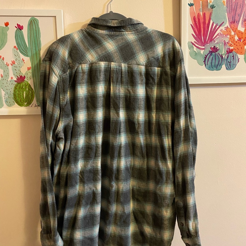 Men’s Flannel - Picture 3 of 3
